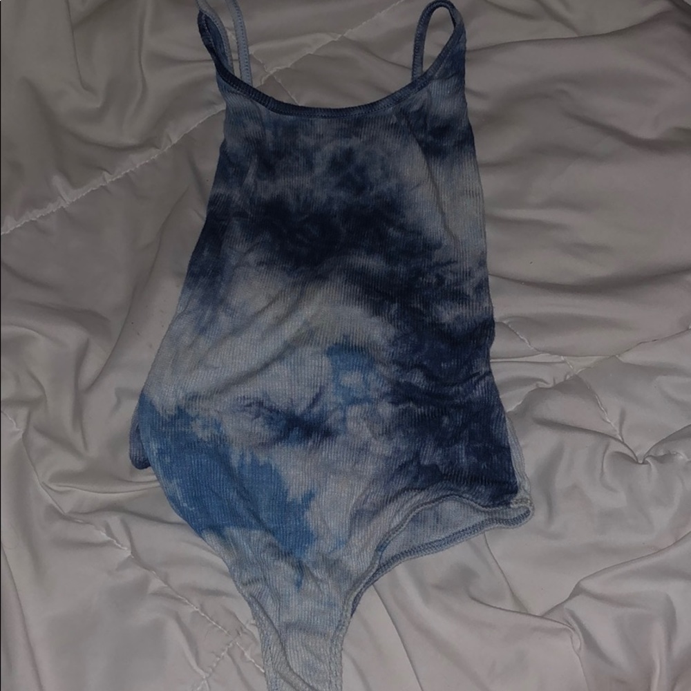 L.A. Hearts tie dye bodysuit